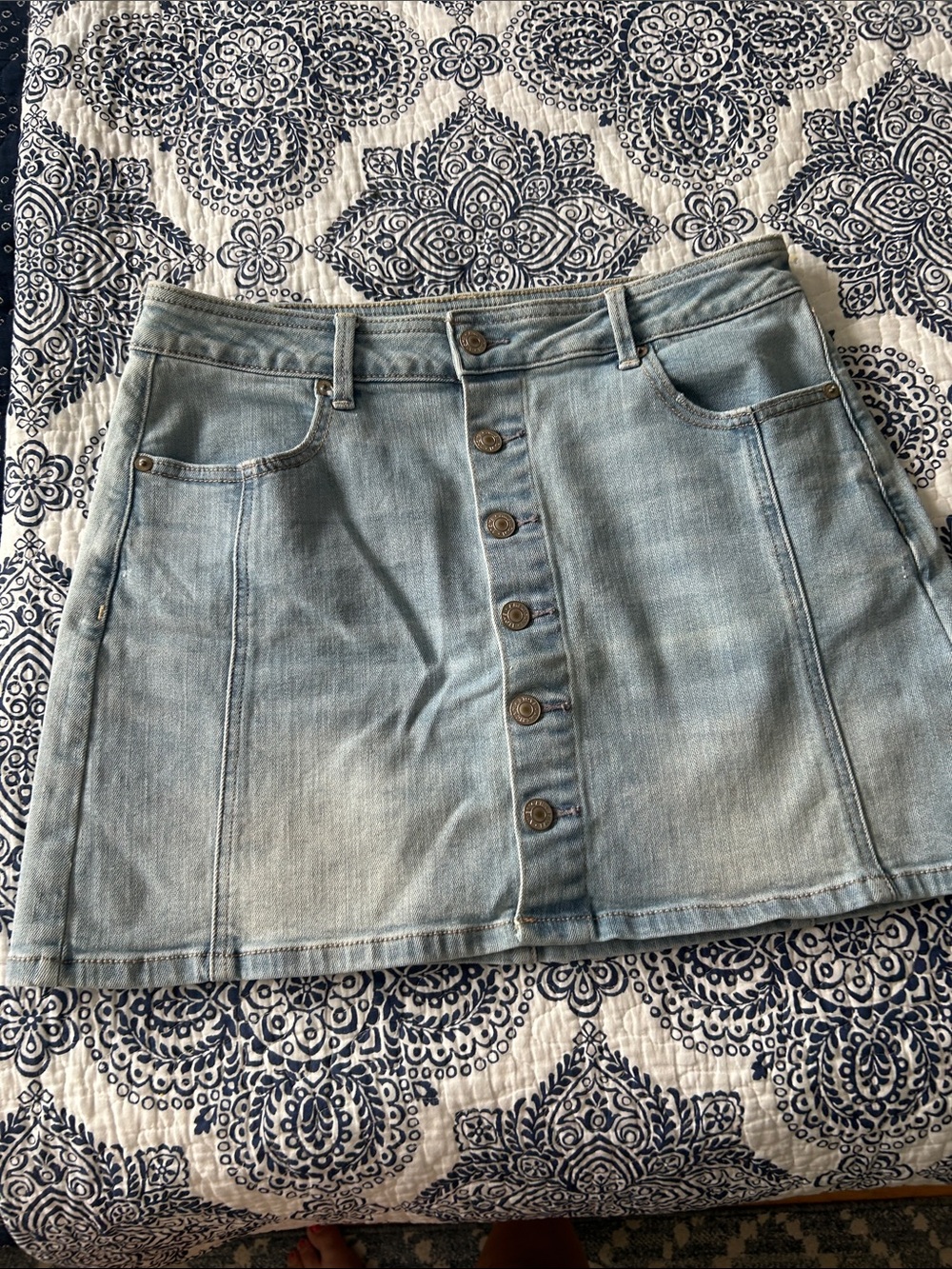 American Eagle Outfitters Light Blue Button-Front Denim Mini Skirt